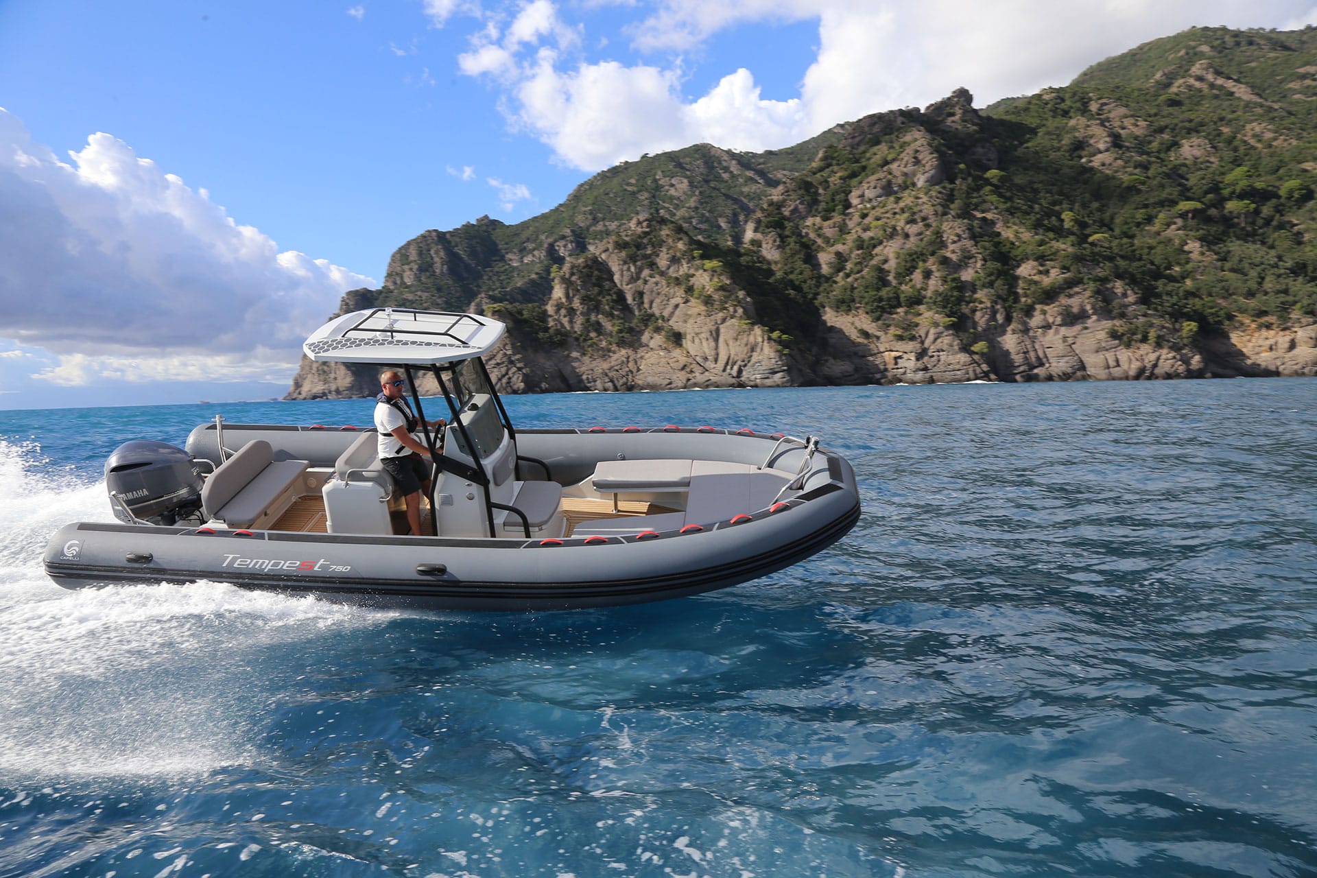 Top Line - Tempest 750 Sport- cantieri capelli